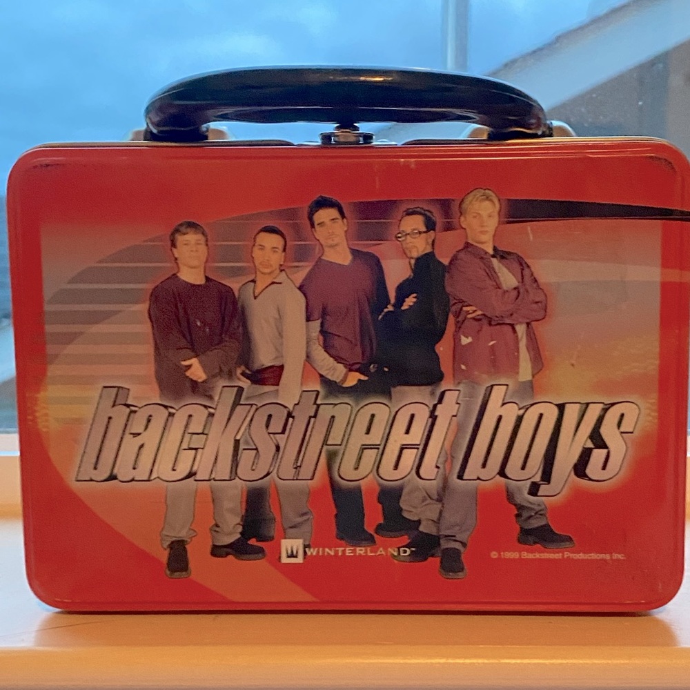 Vintage 1999 tin Backstreet Boys purse/box